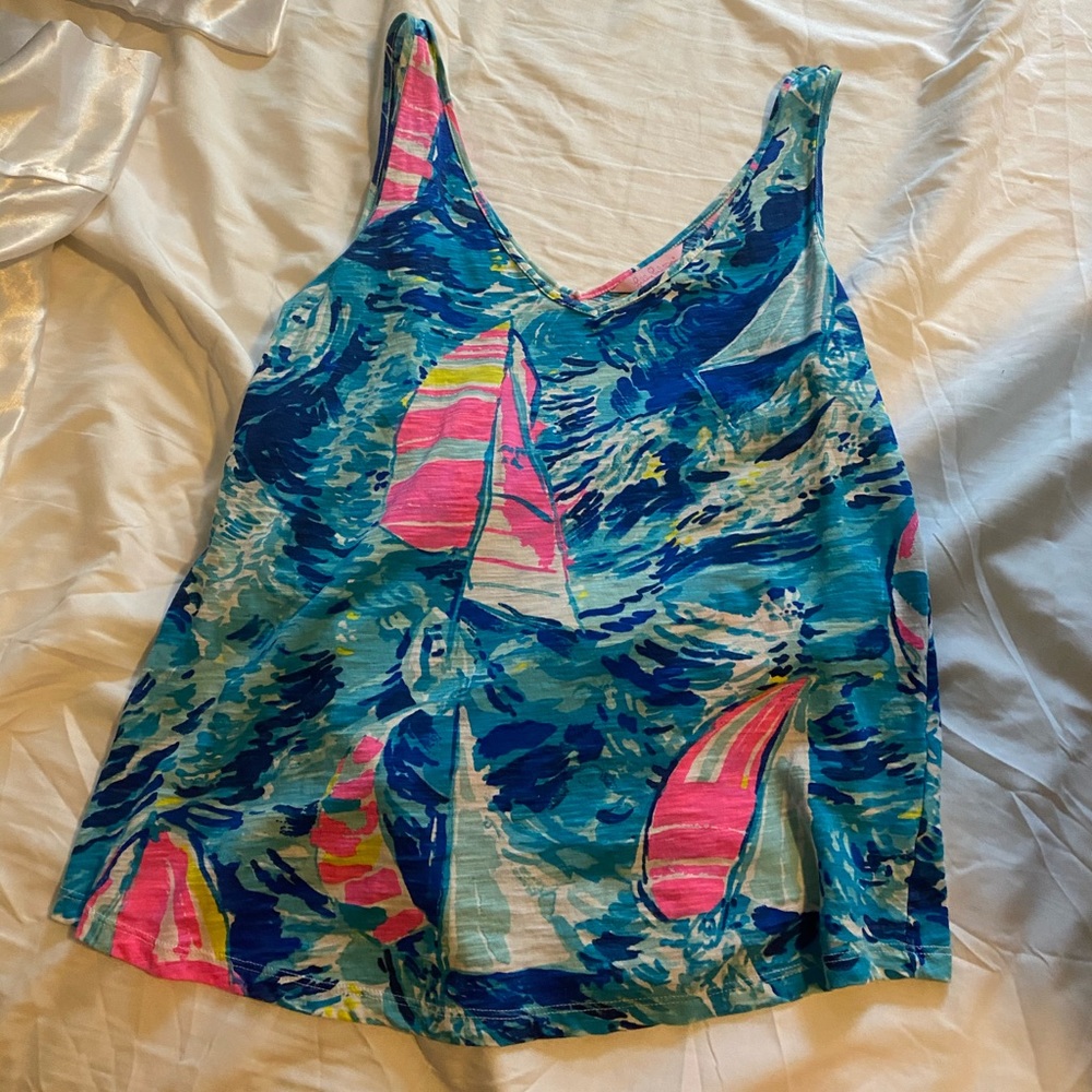 Lily tank